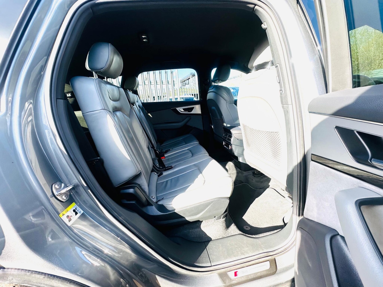 Used Audi Q7 2015 for sale - 77611800: Photo 81