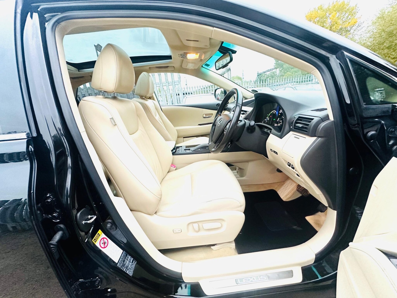 Used Lexus RX 2012 for sale - 76174855: Photo 2