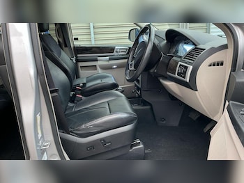 Used Chrysler Grand Voyager 2011 for sale - 78965302: Photo