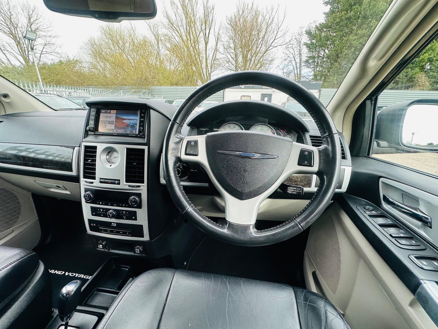 Used Chrysler Grand Voyager 2013 for sale - 77155540: Photo 25