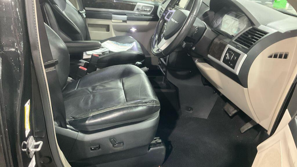 Used Chrysler Grand Voyager 2013 for sale - 77155540: Photo 3