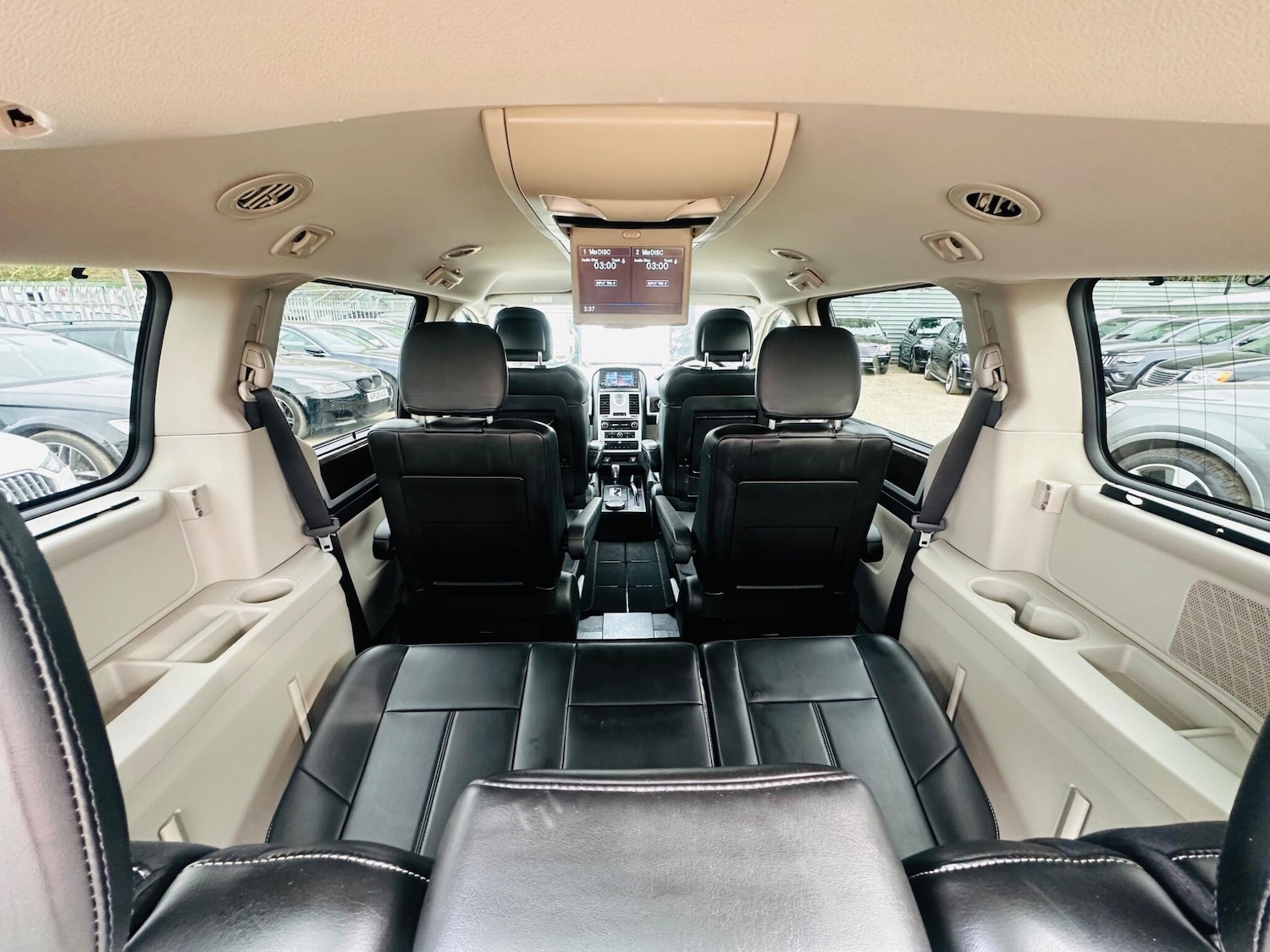 Used Chrysler Grand Voyager 2013 for sale - 77155540: Photo 60