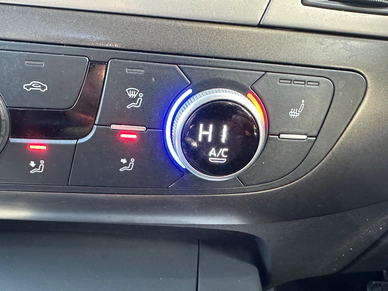 Used Audi Q7 2016 for sale - 76472238: Photo 60