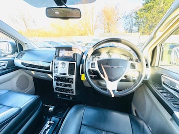 Used Chrysler Grand Voyager 2013 for sale - 79124520: Photo