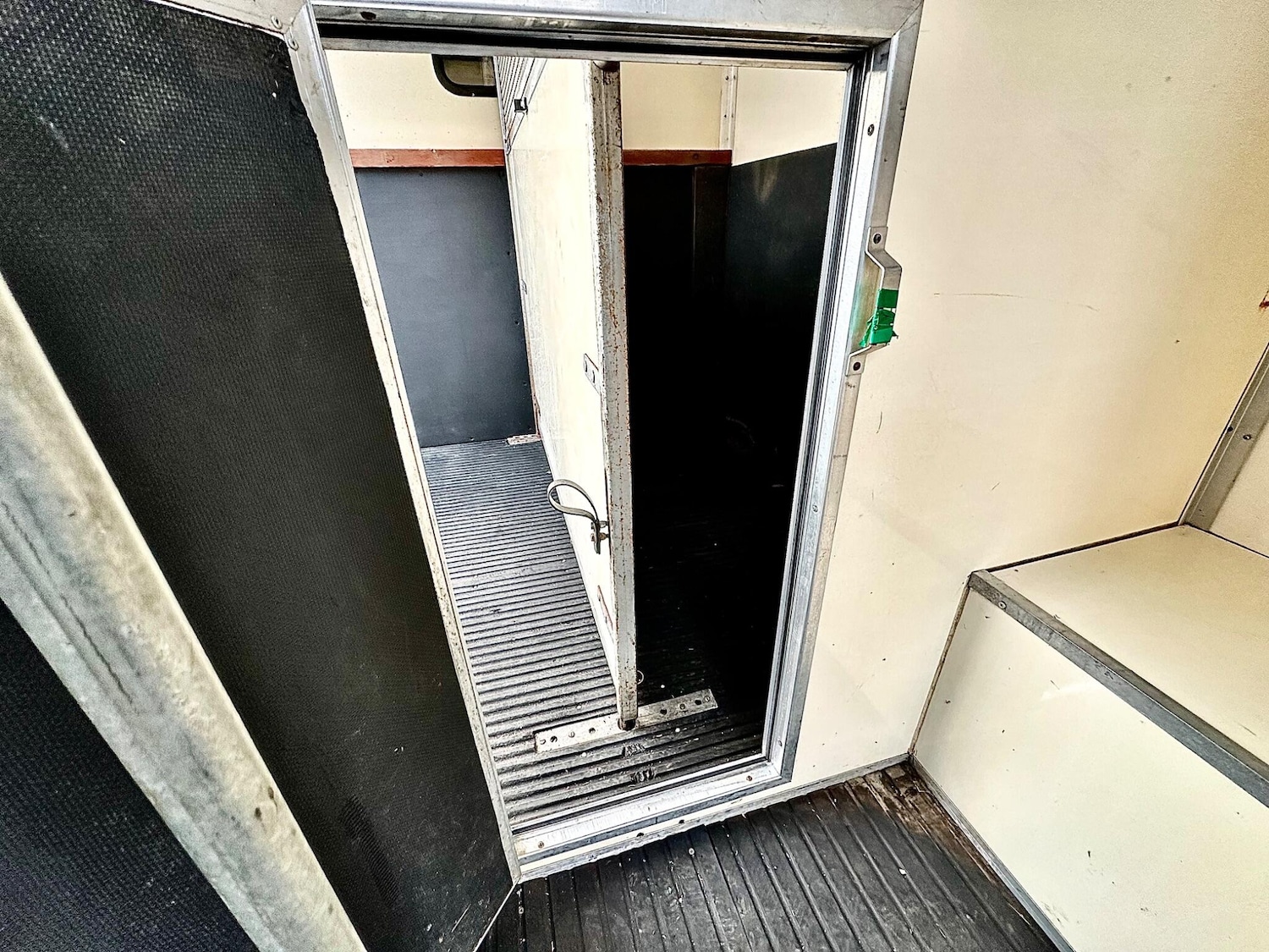 Used Renault Master 2006 for sale - 76472704: Photo 23