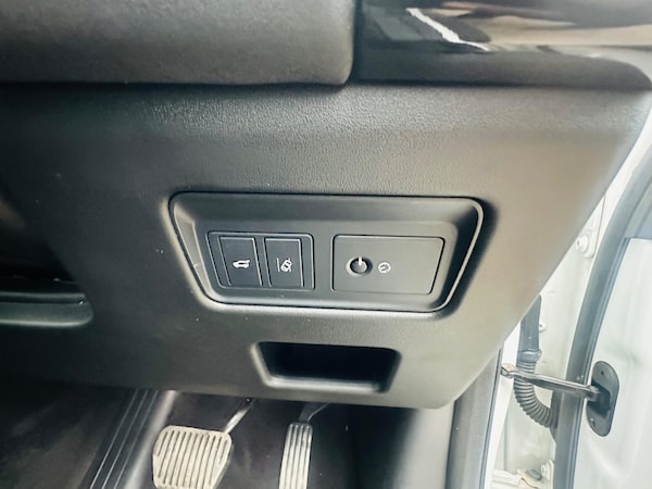 Used Land Rover Discovery 2018 for sale - 75839311: Photo 24