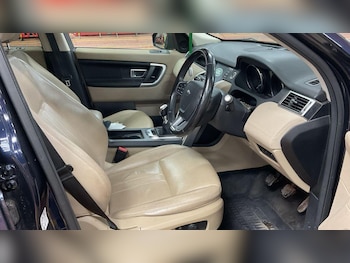 Used Land Rover Discovery Sport 2019 for sale - 79039347: Photo