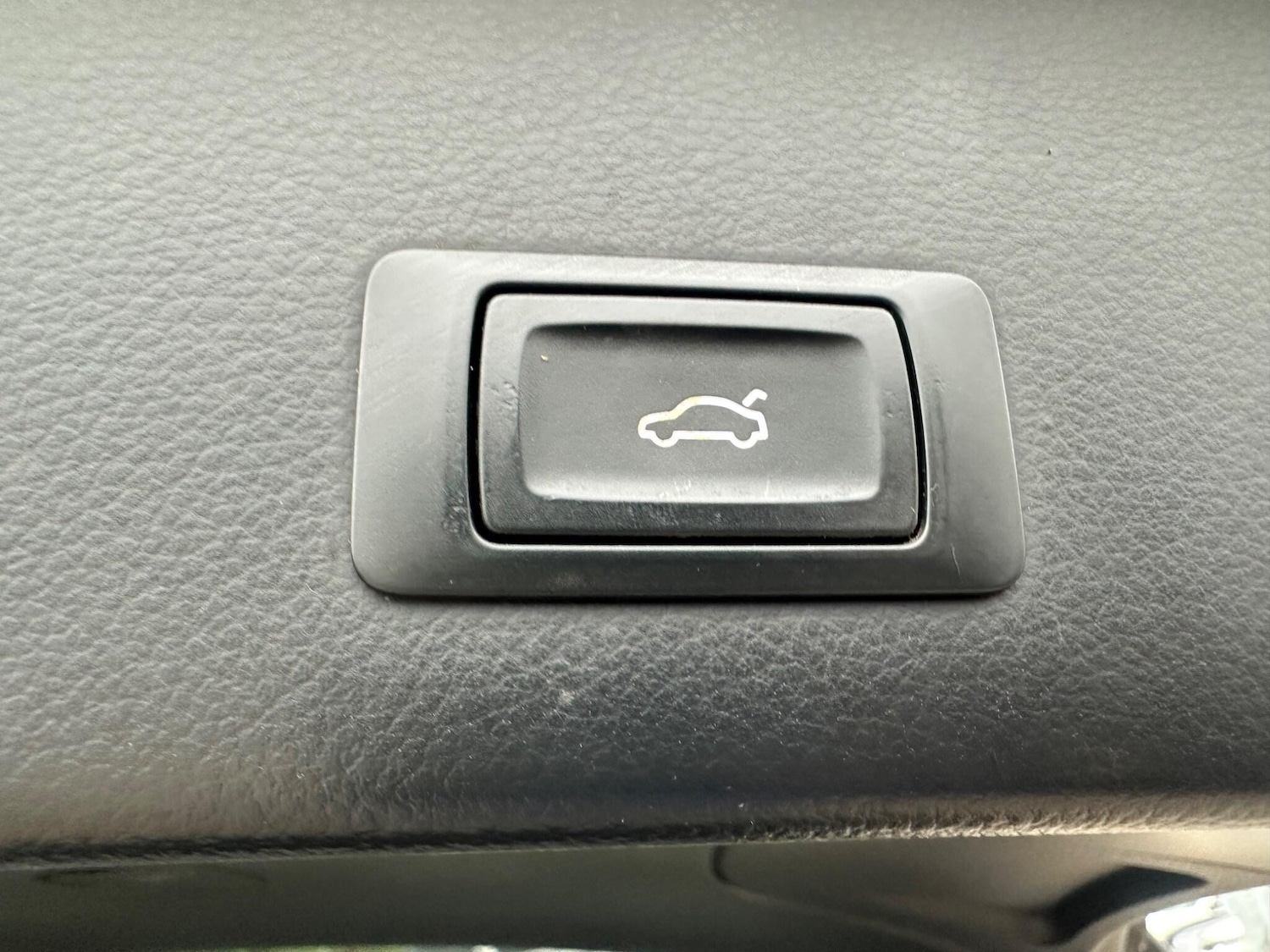 Vehicle 77