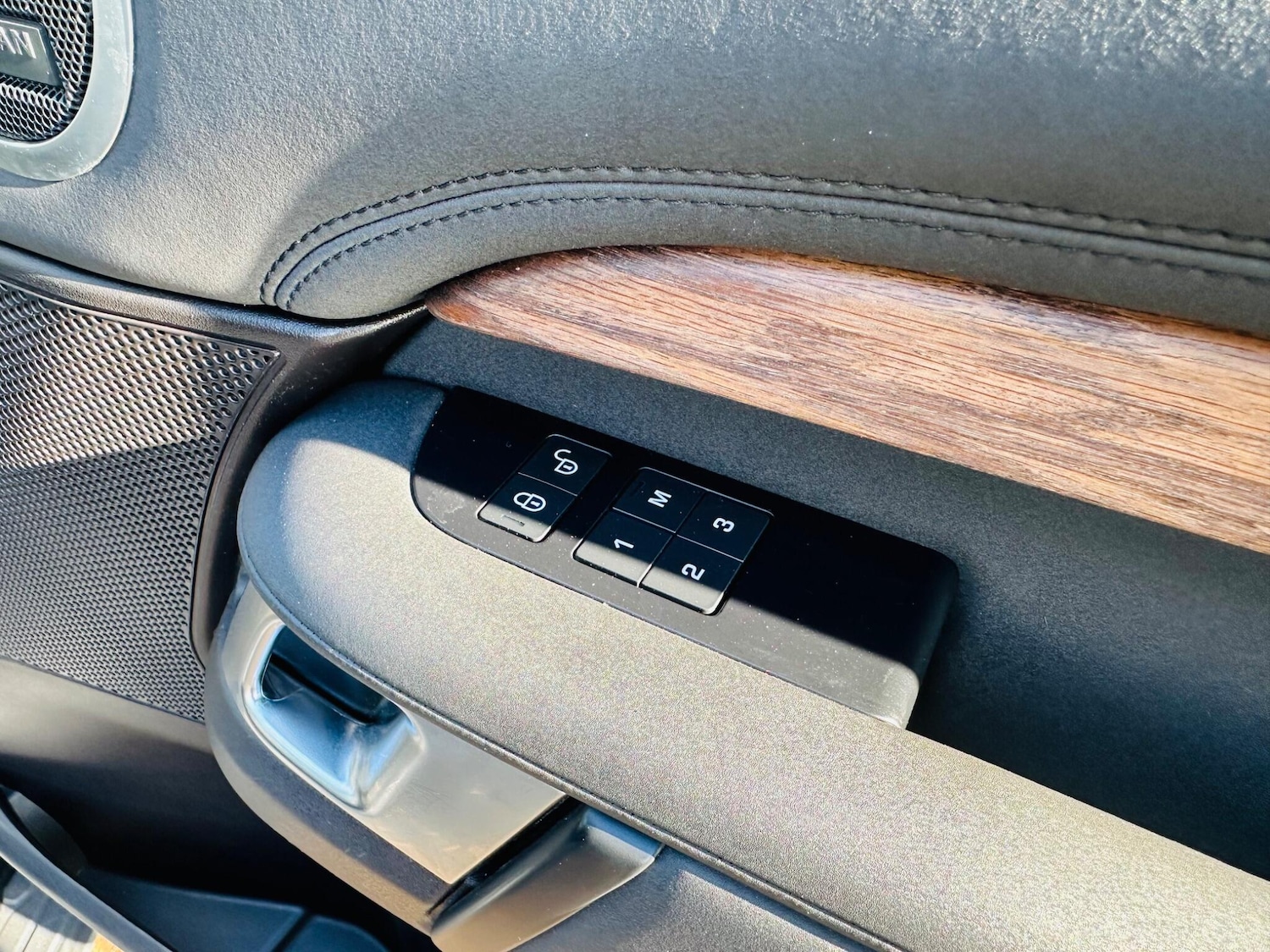 Used Land Rover Discovery 2016 for sale - 78007756: Photo 24