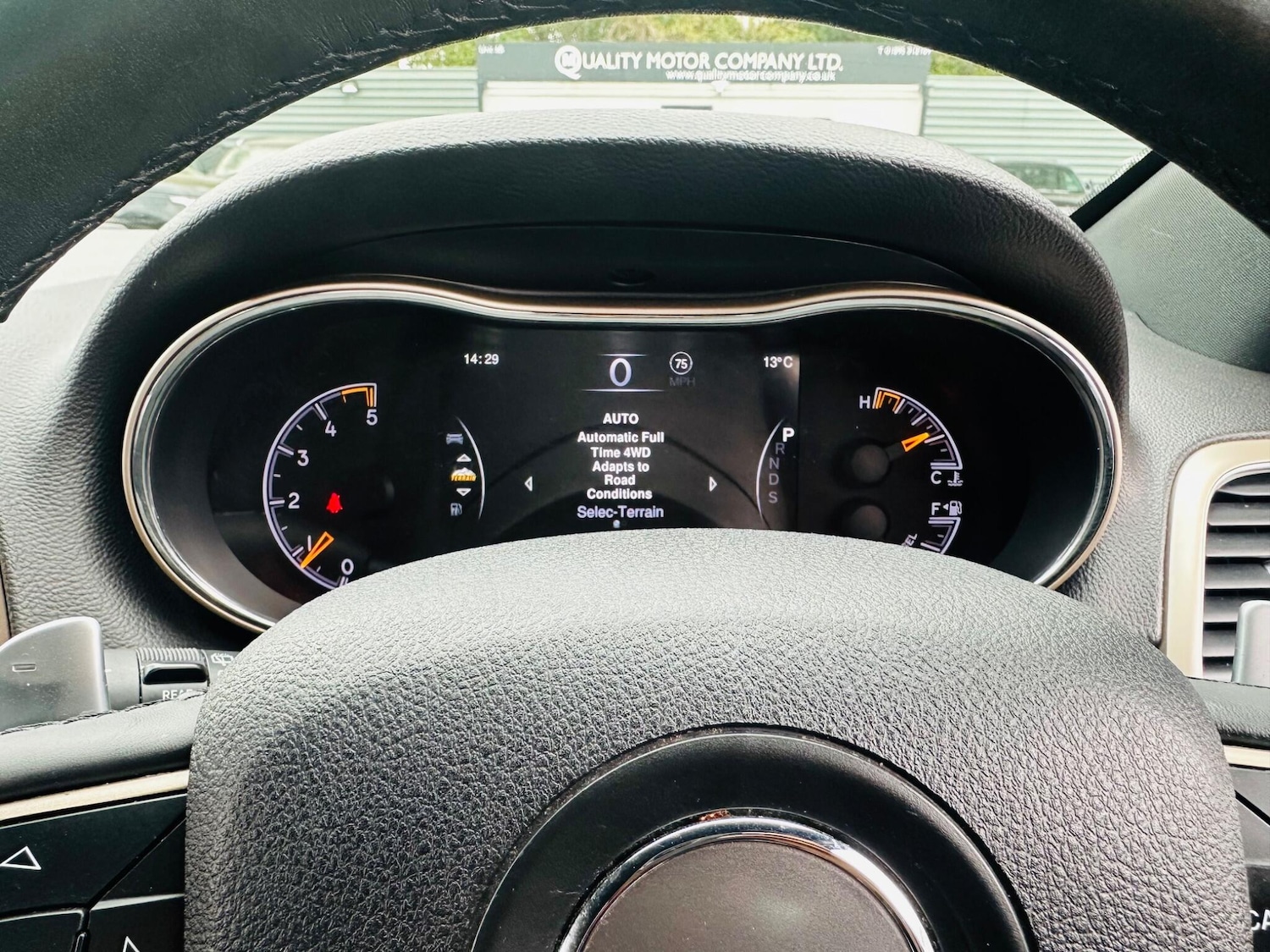 Used Jeep Grand Cherokee 2014 for sale - 75940641: Photo 32