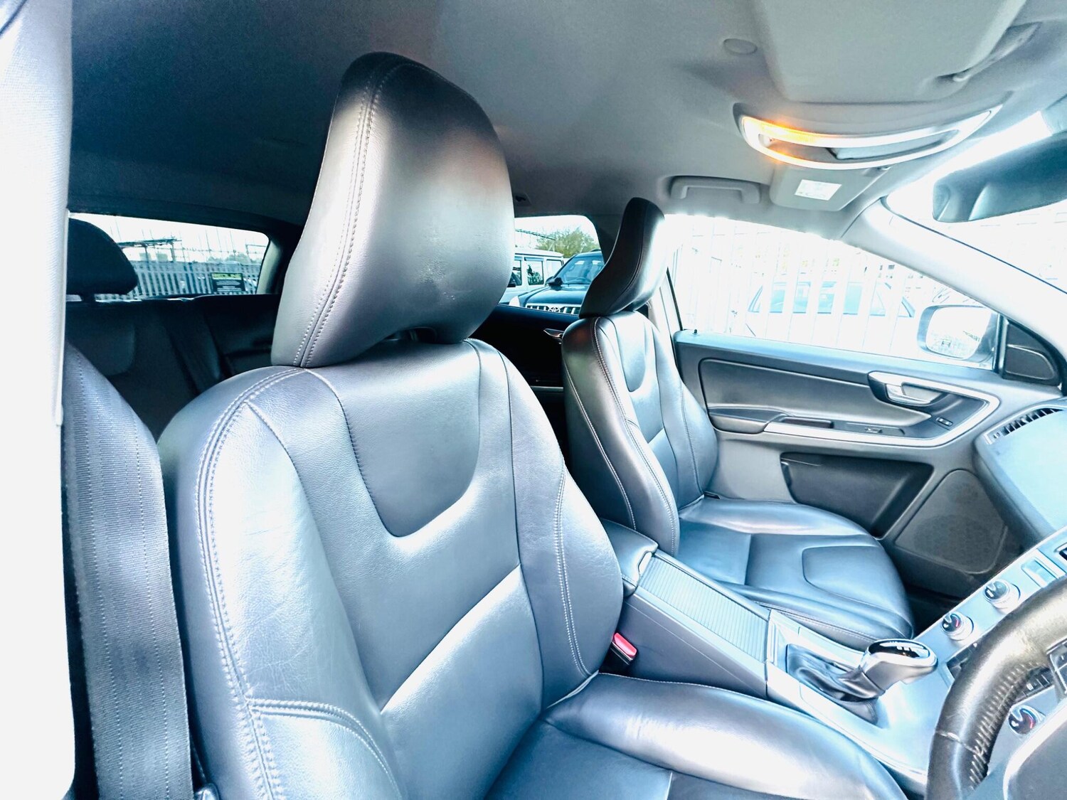 Used Volvo XC60 2017 for sale - 76247337: Photo 16