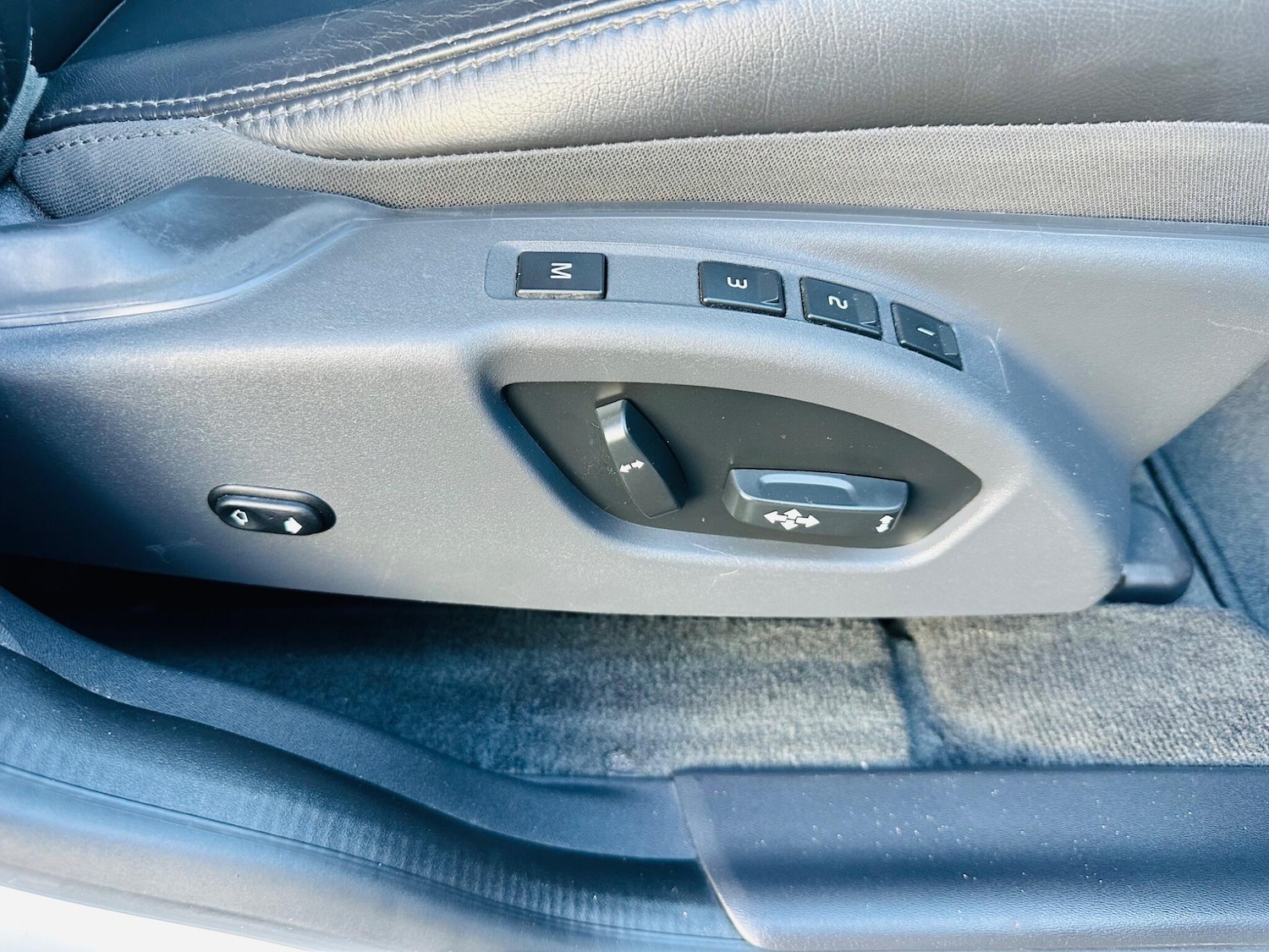 Used Volvo XC60 2017 for sale - 76247337: Photo 17