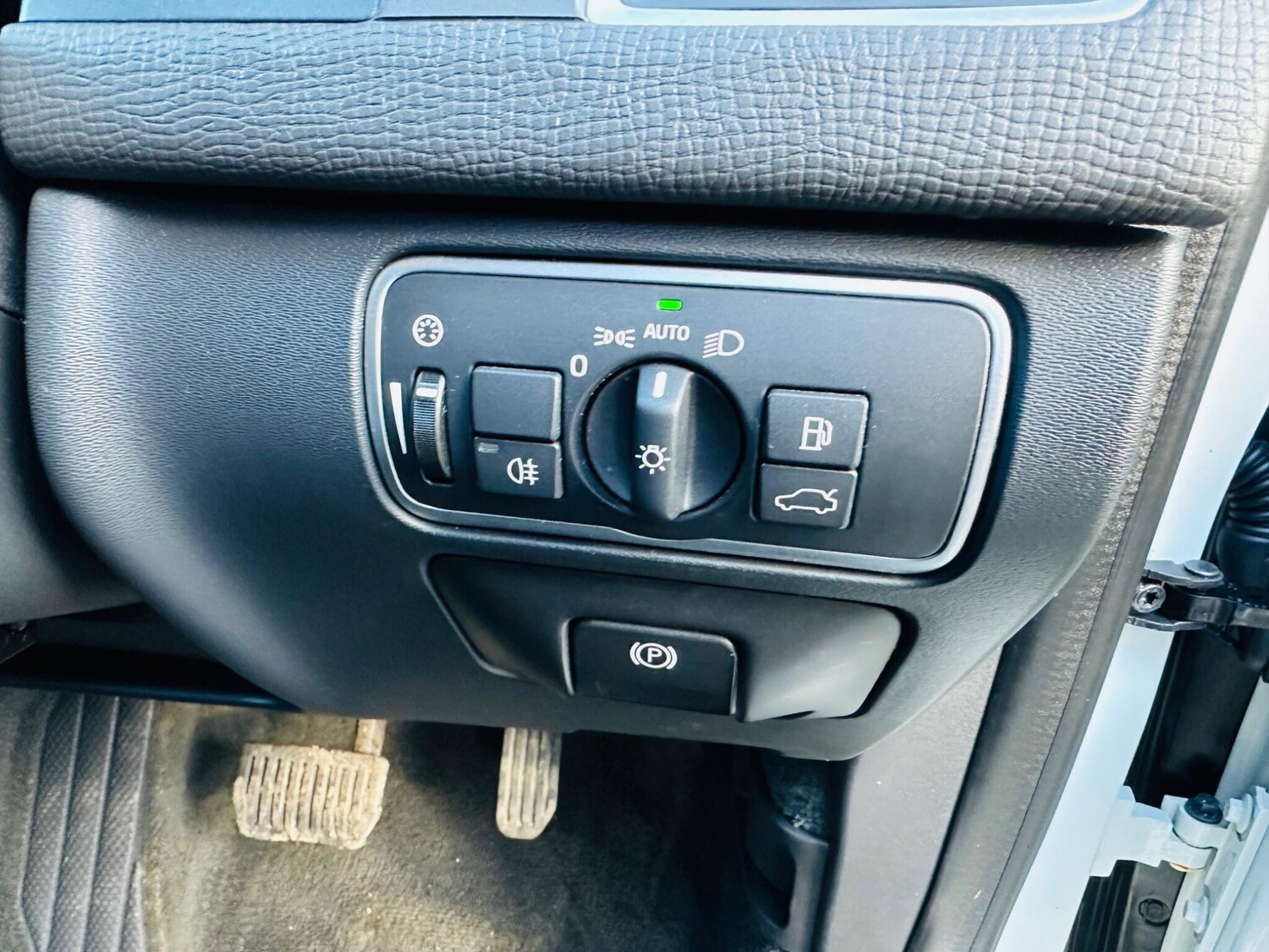 Used Volvo XC60 2017 for sale - 76247337: Photo 20