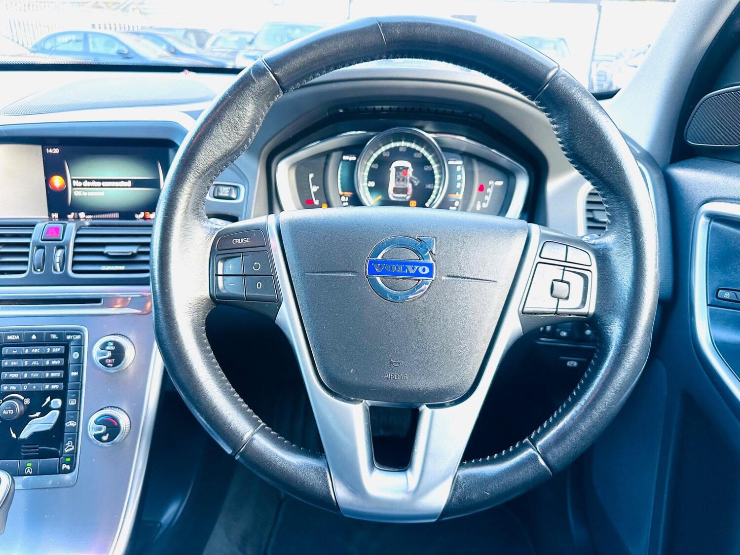 Used Volvo XC60 2017 for sale - 76247337: Photo 26