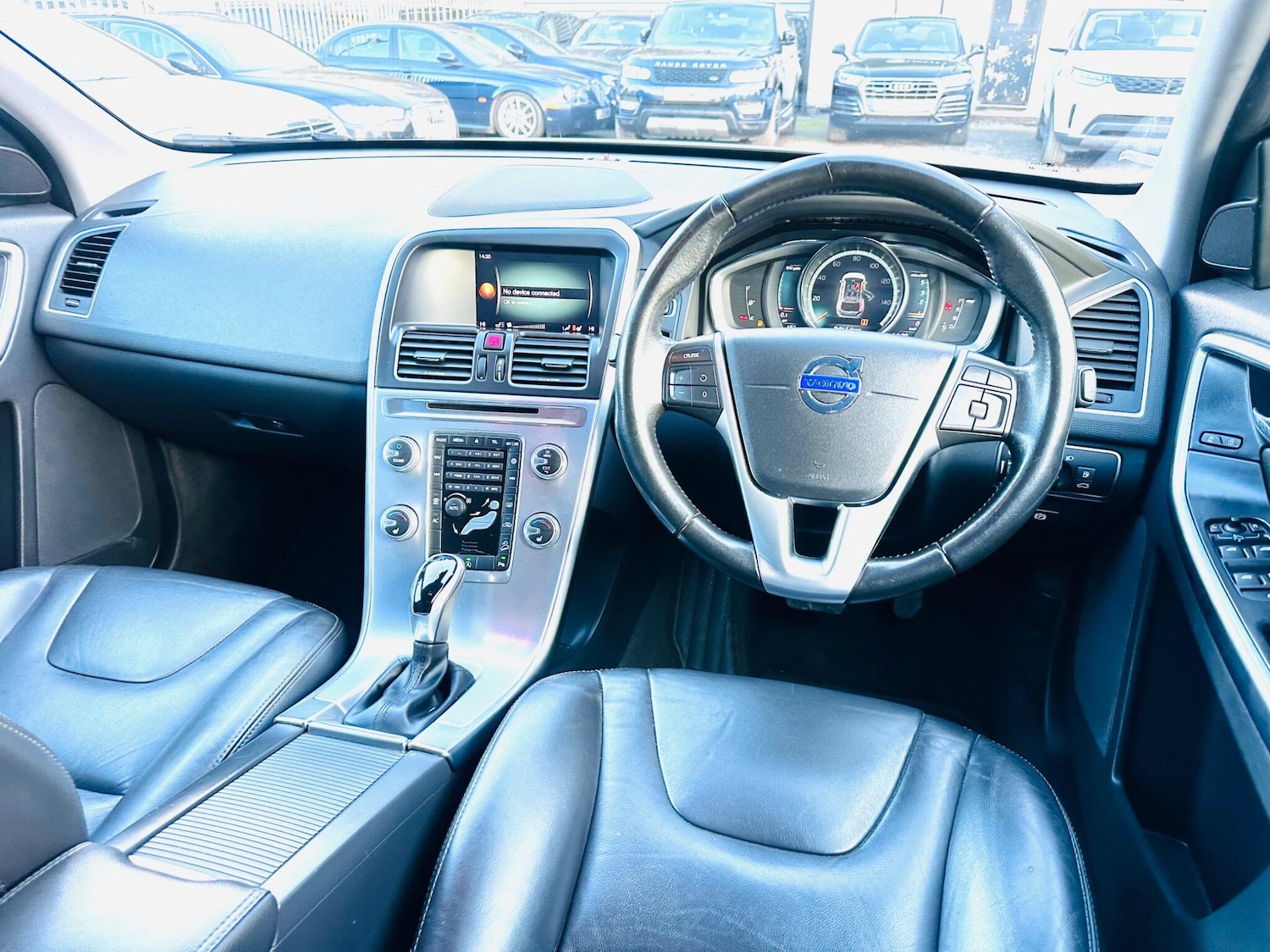 Used Volvo XC60 2017 for sale - 76247337: Photo 3