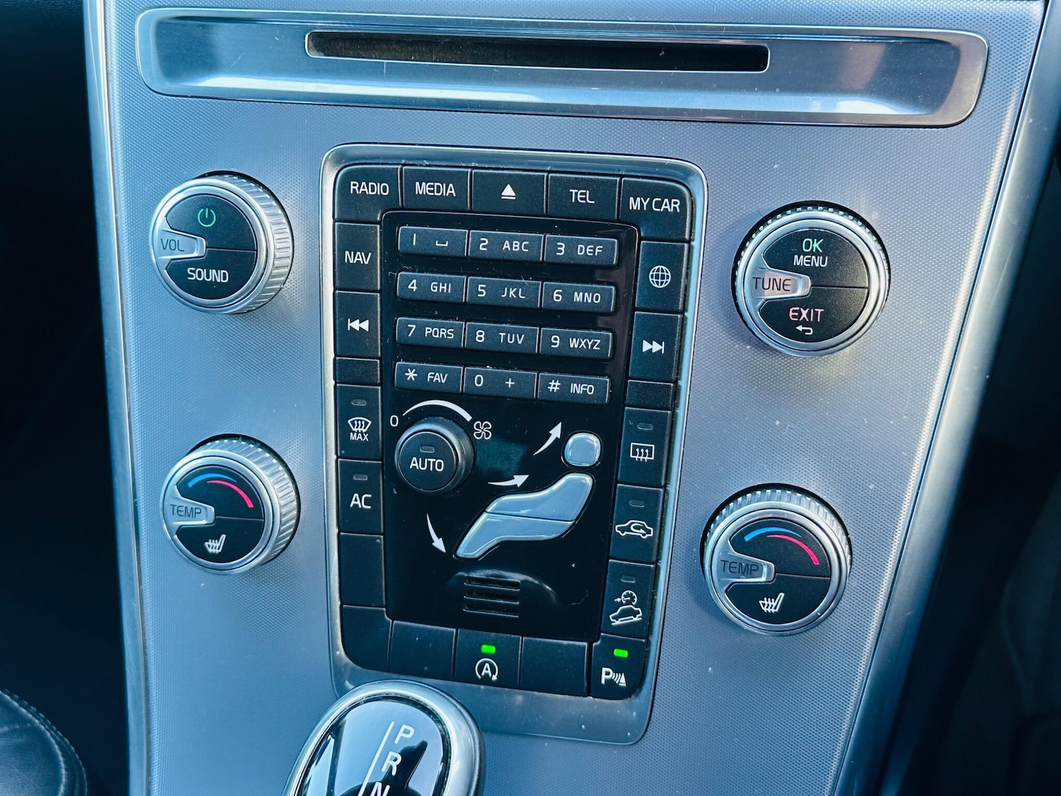 Used Volvo XC60 2017 for sale - 76247337: Photo 38