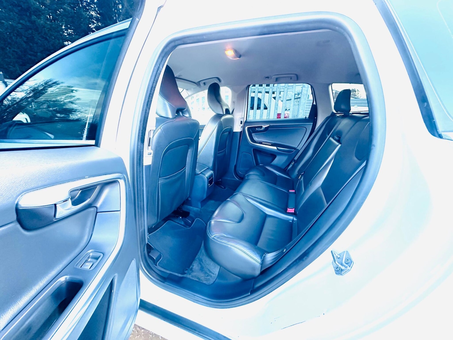 Used Volvo XC60 2017 for sale - 76247337: Photo 48