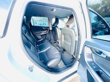 Used Volvo XC60 2017 for sale - 76247337: Photo