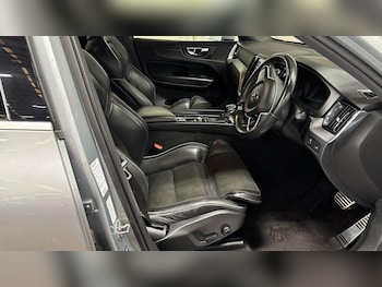 Used Volvo XC60 2018 for sale - 78471521: Photo