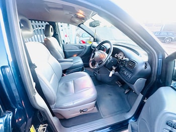 Used Chrysler Grand Voyager 2005 for sale - 76538359: Photo