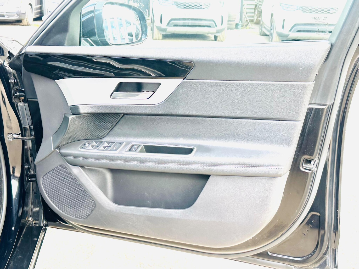 Used Jaguar XF 2019 for sale - 75949171: Photo 21