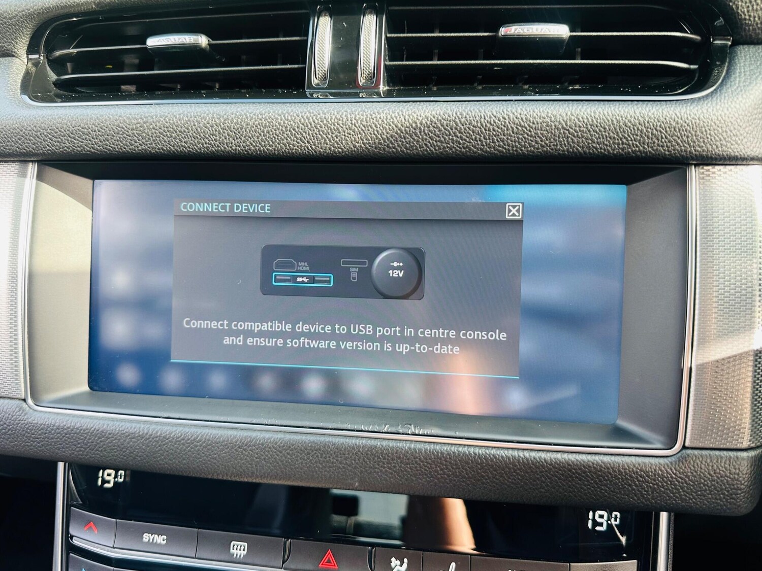 Used Jaguar XF 2019 for sale - 75949171: Photo 39