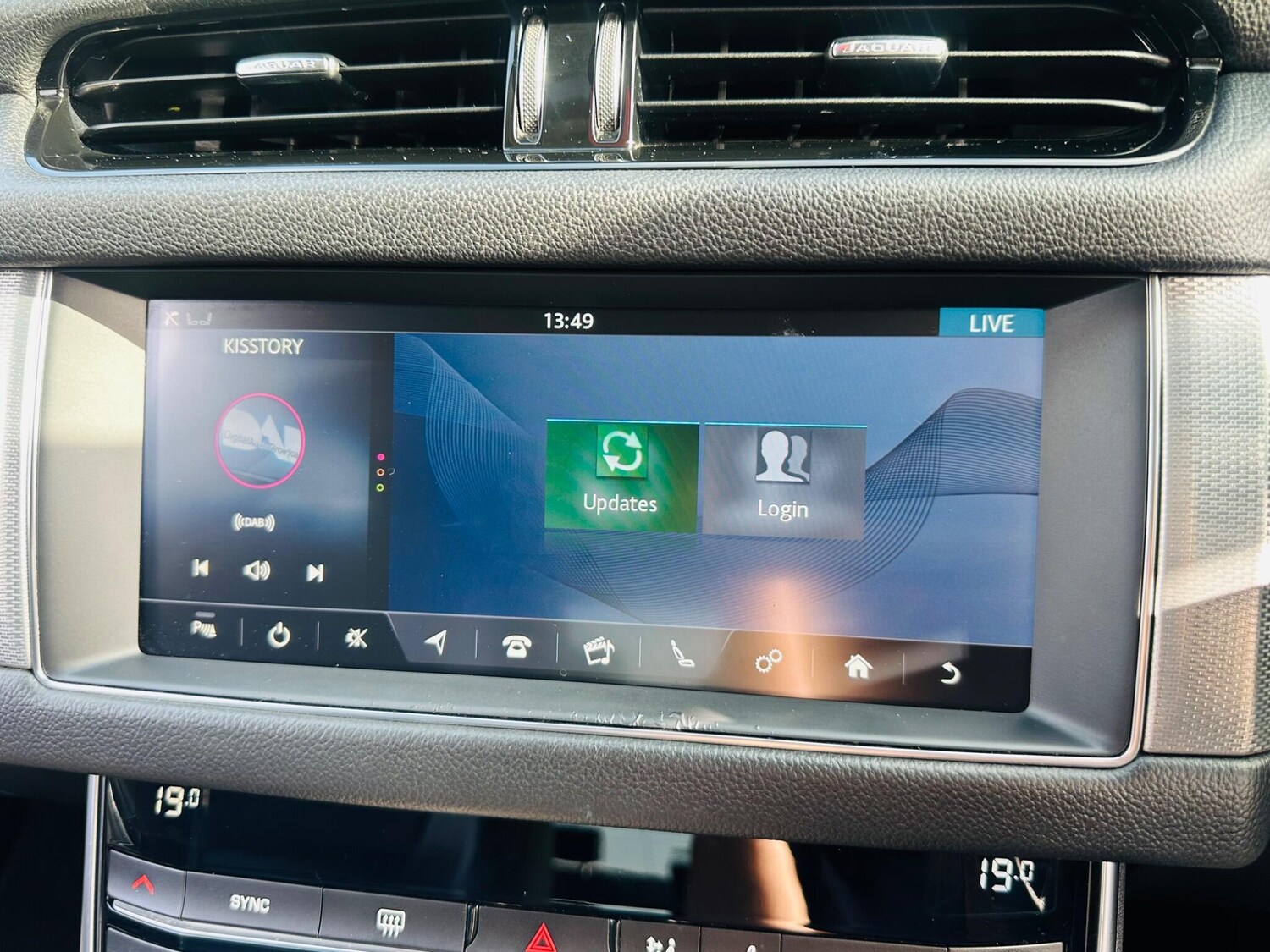 Used Jaguar XF 2019 for sale - 75949171: Photo 44