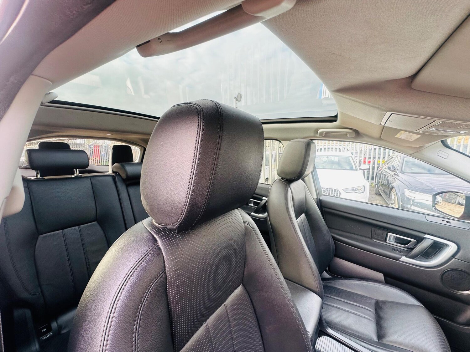 Used Land Rover Discovery Sport 2016 for sale - 76849920: Photo 17