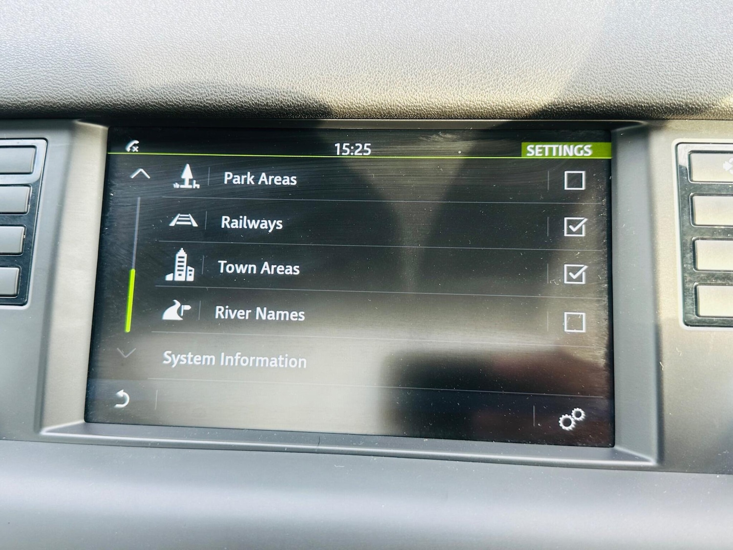 Used Land Rover Discovery Sport 2016 for sale - 76849920: Photo 44