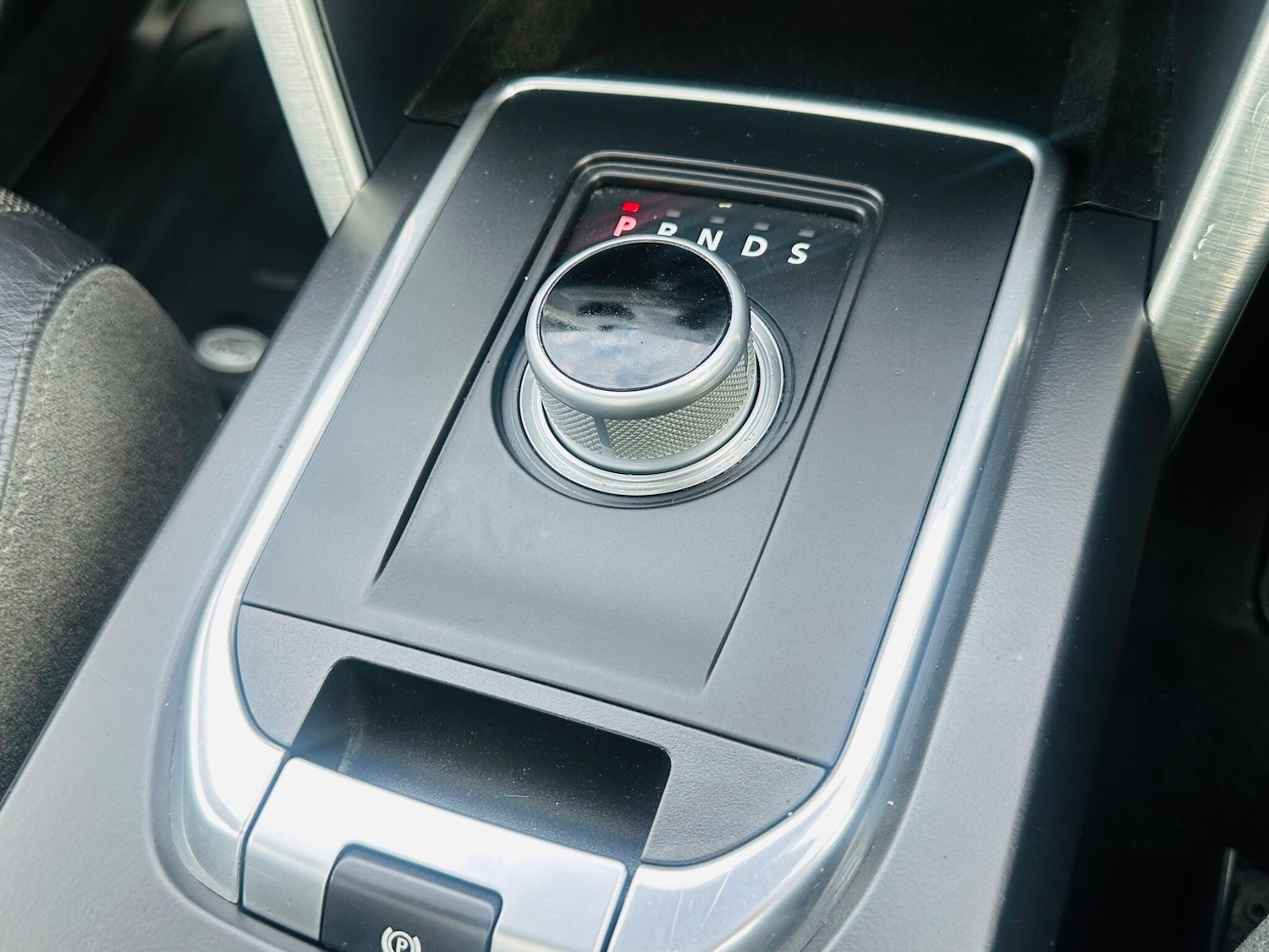 Used Land Rover Discovery Sport 2016 for sale - 76849920: Photo 48