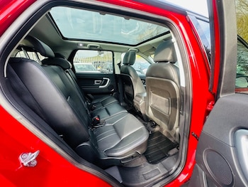 Used Land Rover Discovery Sport 2016 for sale - 76849920: Photo