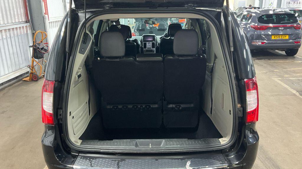 Used Chrysler Grand Voyager 2013 for sale - 76992895: Photo 12