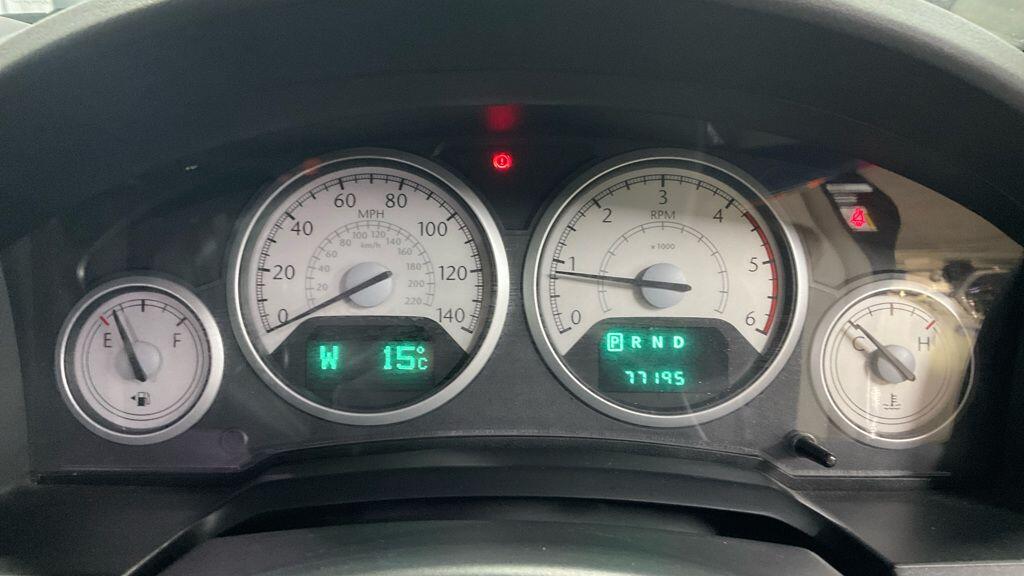 Used Chrysler Grand Voyager 2013 for sale - 76992895: Photo 4