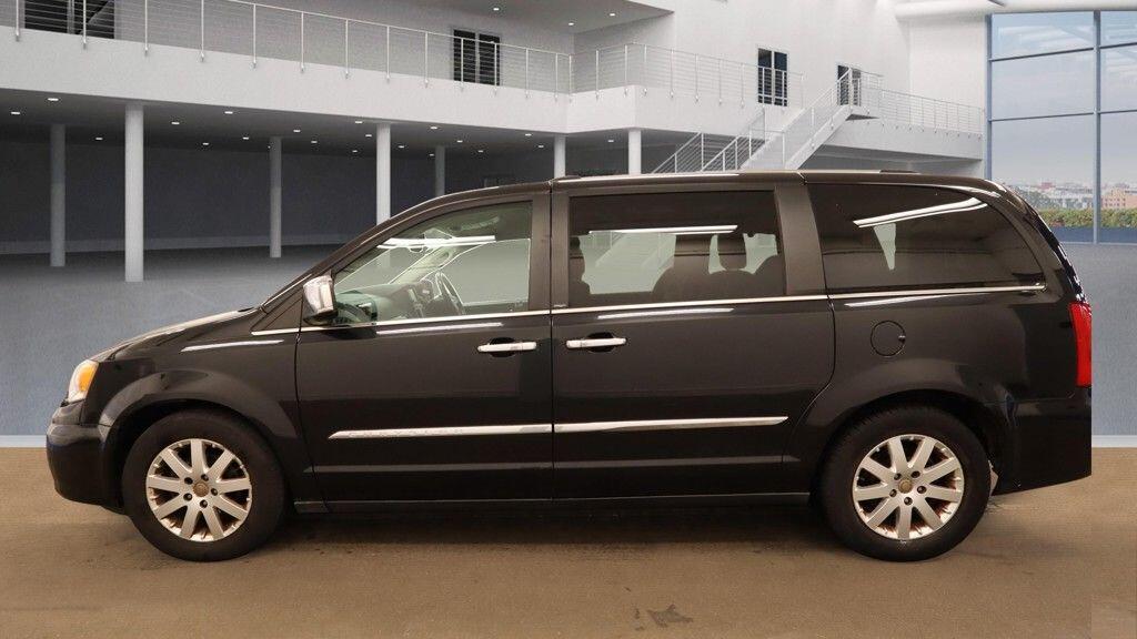 Used Chrysler Grand Voyager 2013 for sale - 76992895: Photo 9