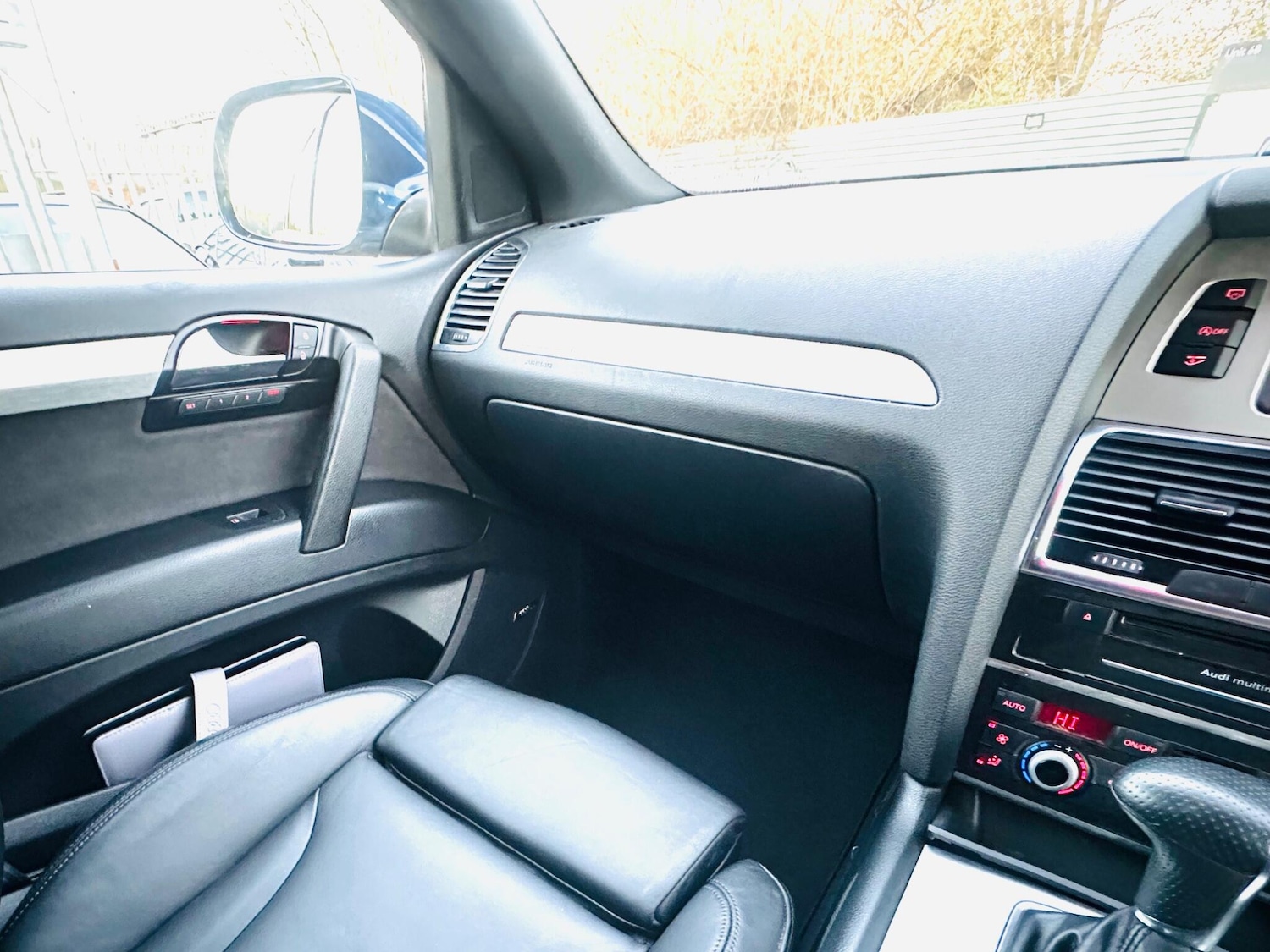 Used Audi Q7 2014 for sale - 75175377: Photo 76