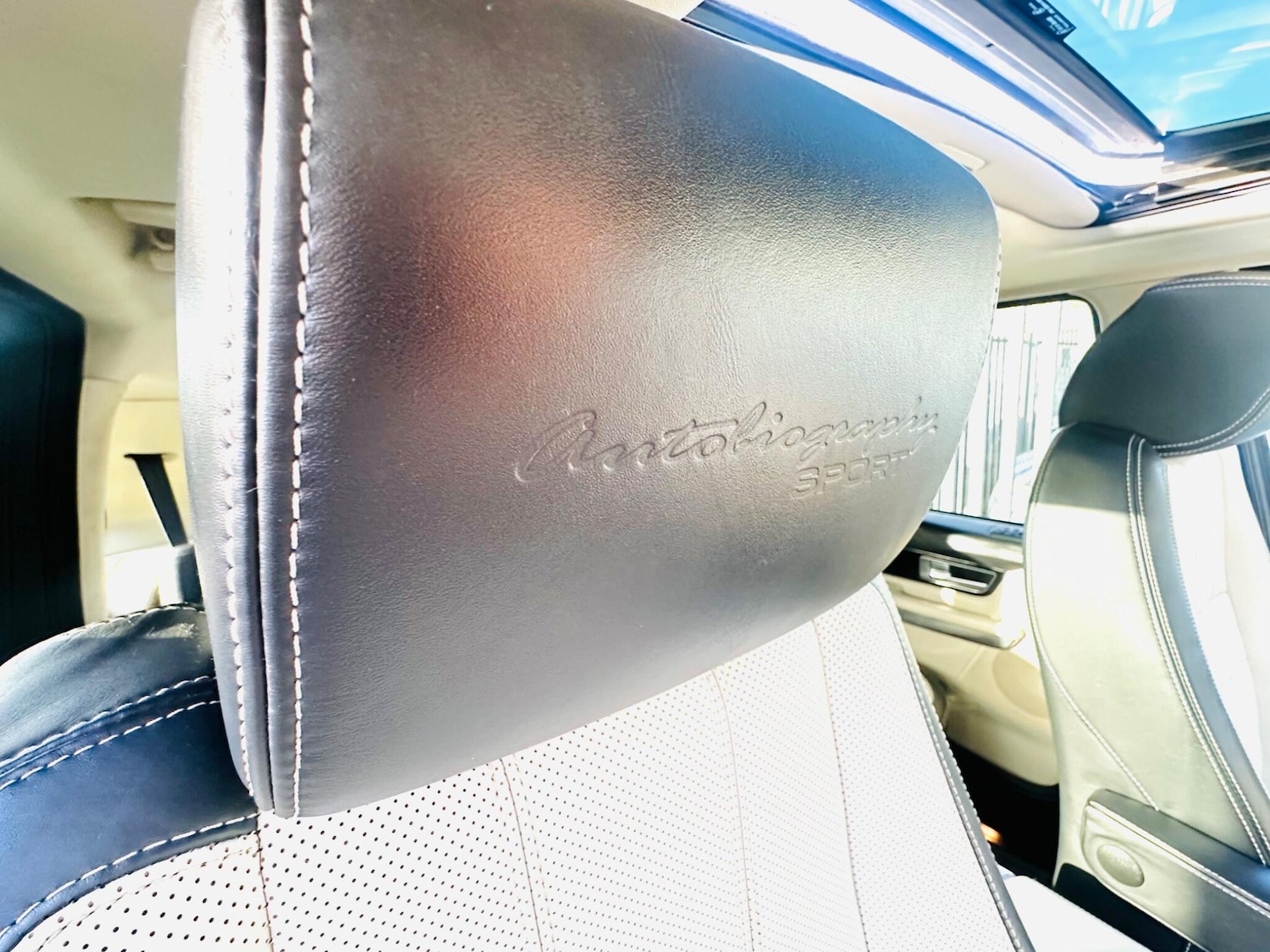 Used Land Rover Range Rover Sport 2010 for sale - 76325907: Photo 20