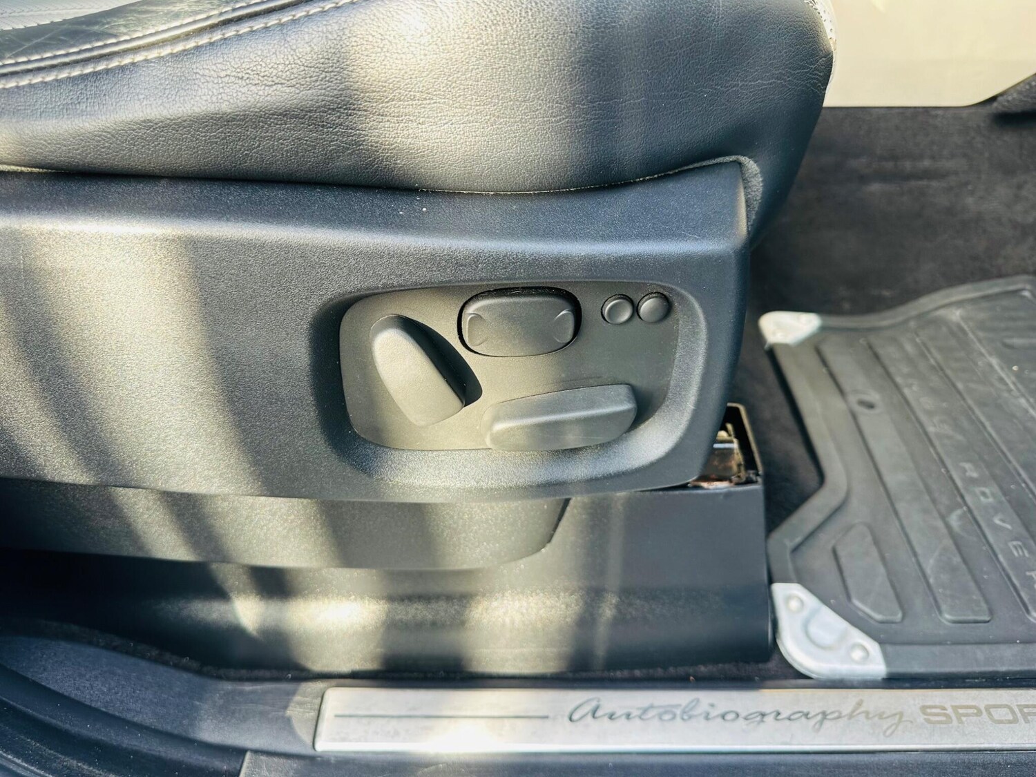 Used Land Rover Range Rover Sport 2010 for sale - 76325907: Photo 21