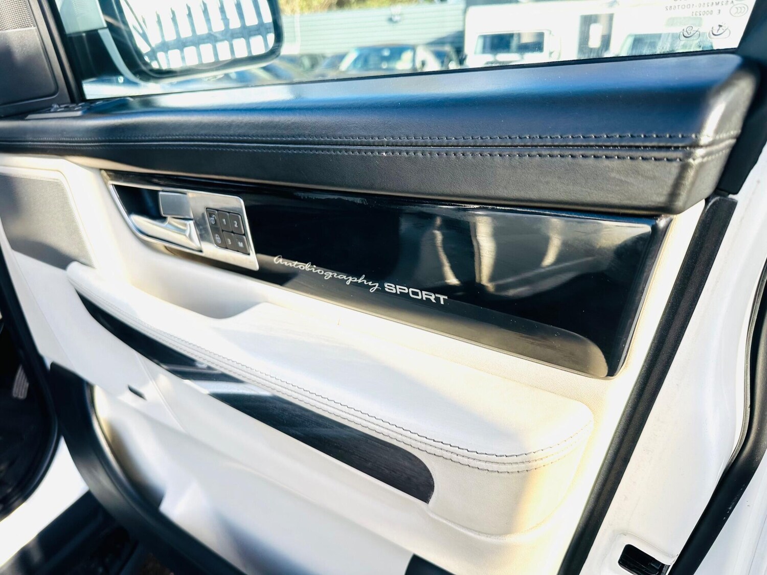 Used Land Rover Range Rover Sport 2010 for sale - 76325907: Photo 25