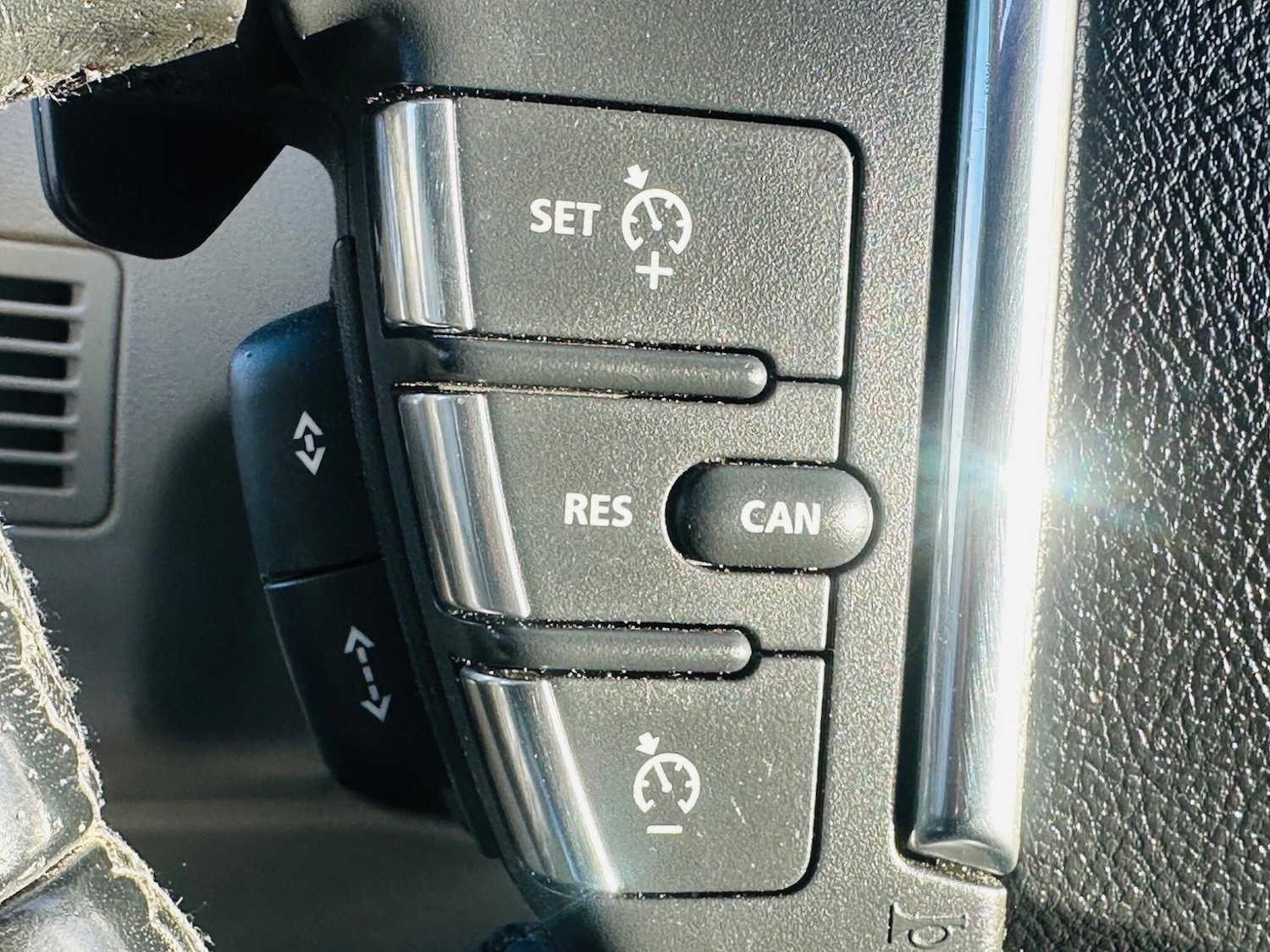 Used Land Rover Range Rover Sport 2010 for sale - 76325907: Photo 31