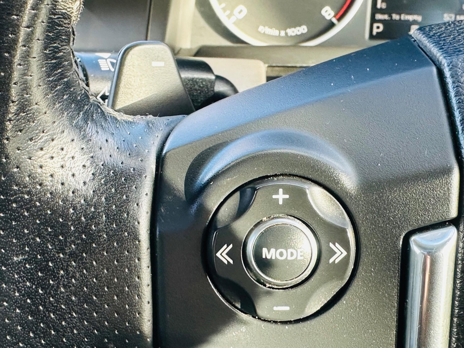 Used Land Rover Range Rover Sport 2010 for sale - 76325907: Photo 33