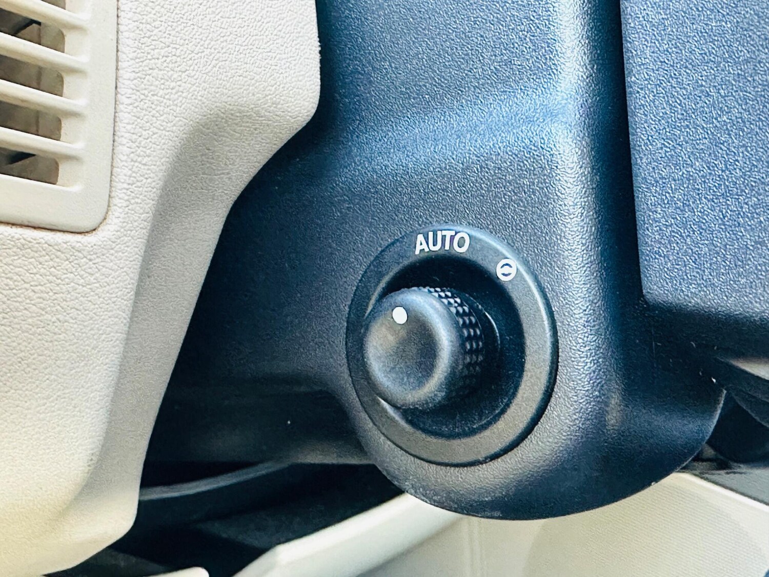 Used Land Rover Range Rover Sport 2010 for sale - 76325907: Photo 35