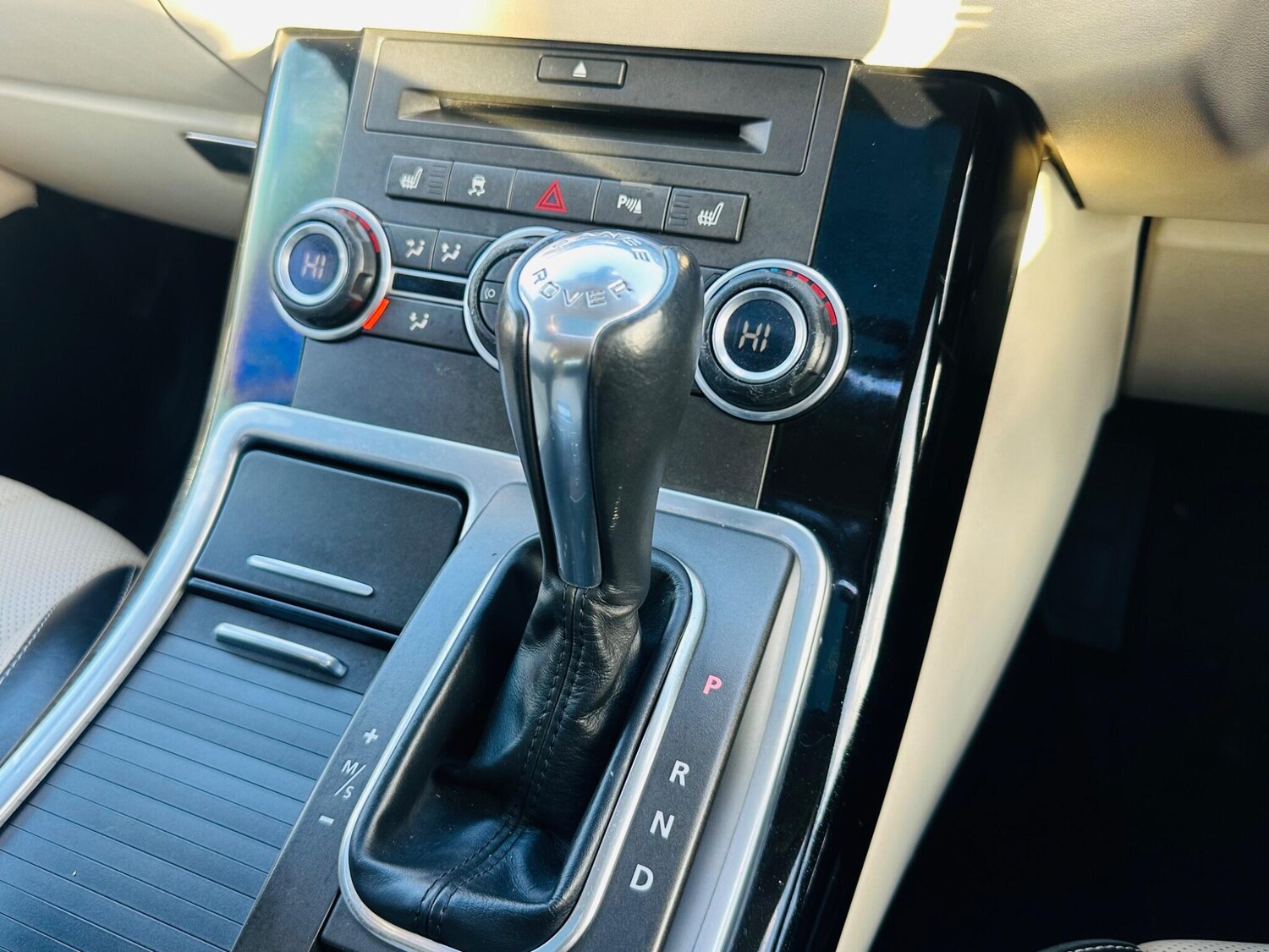 Used Land Rover Range Rover Sport 2010 for sale - 76325907: Photo 51