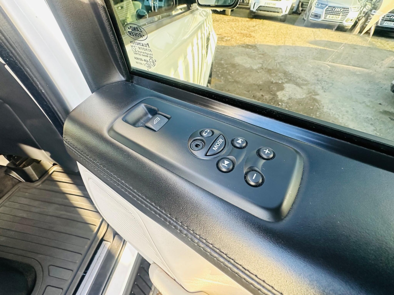 Used Land Rover Range Rover Sport 2010 for sale - 76325907: Photo 65