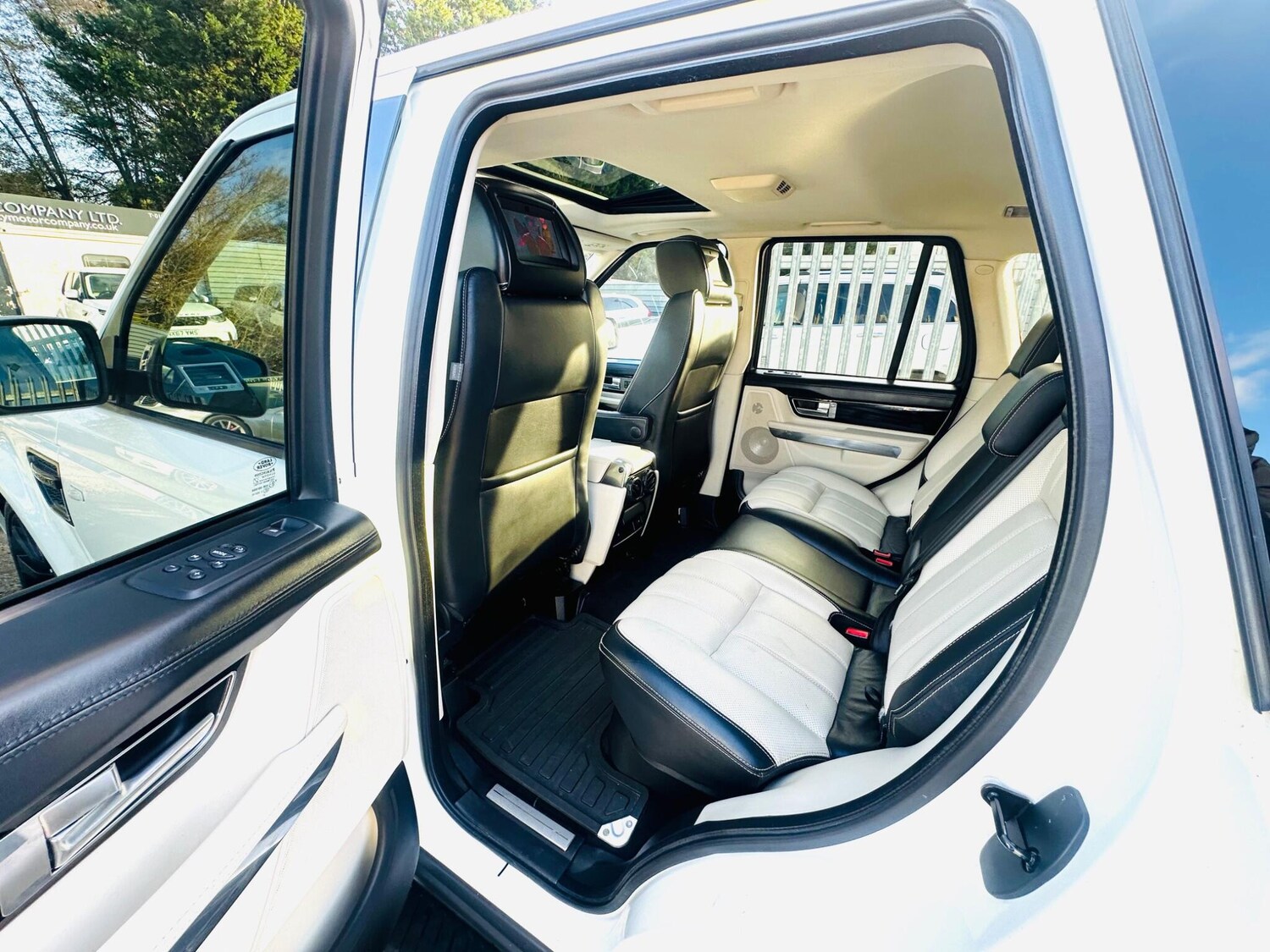 Used Land Rover Range Rover Sport 2010 for sale - 76325907: Photo 68