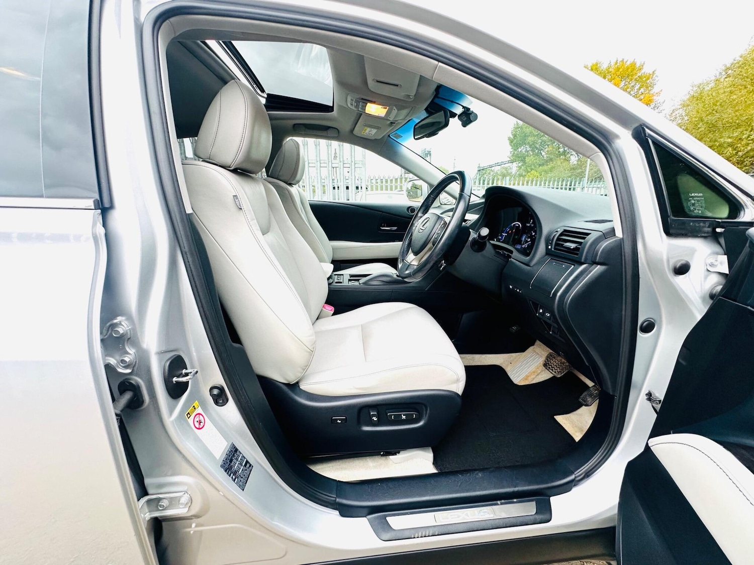 Used Lexus RX 2014 for sale - 76174919: Photo 16