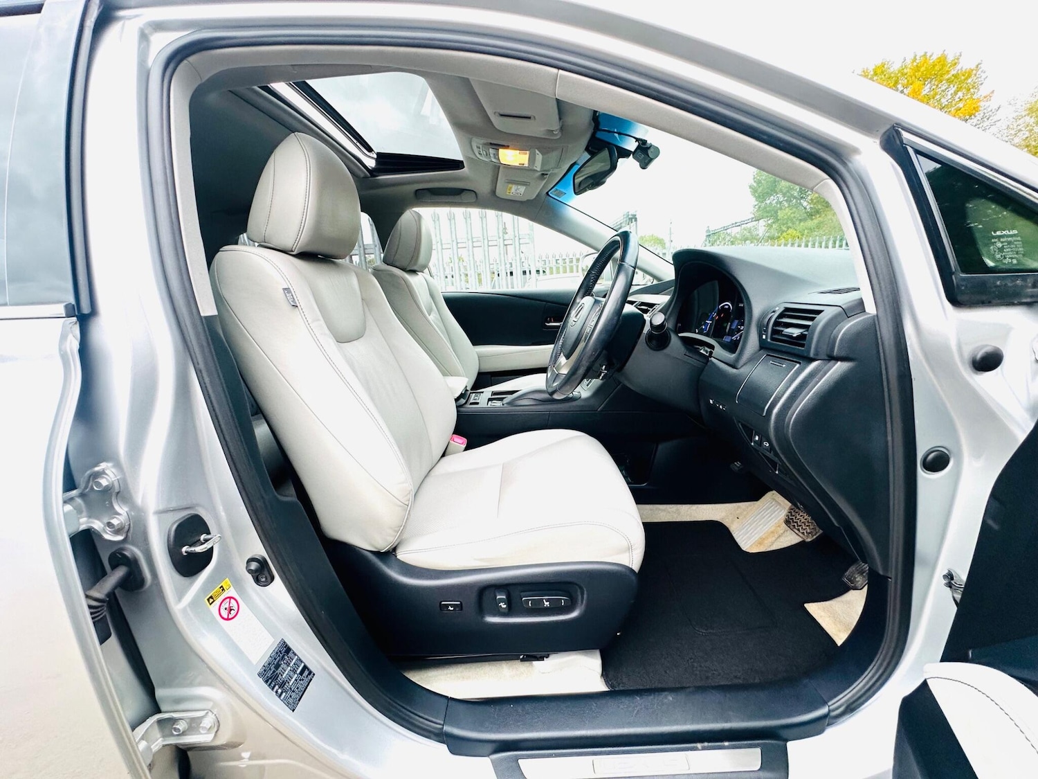 Used Lexus RX 2014 for sale - 76174919: Photo 2