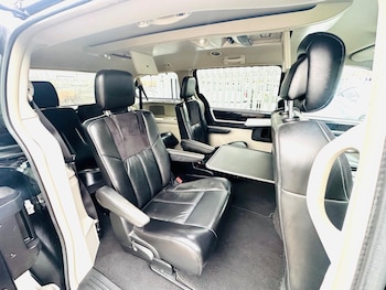 Used Chrysler Grand Voyager 2014 for sale - 74374937: Photo