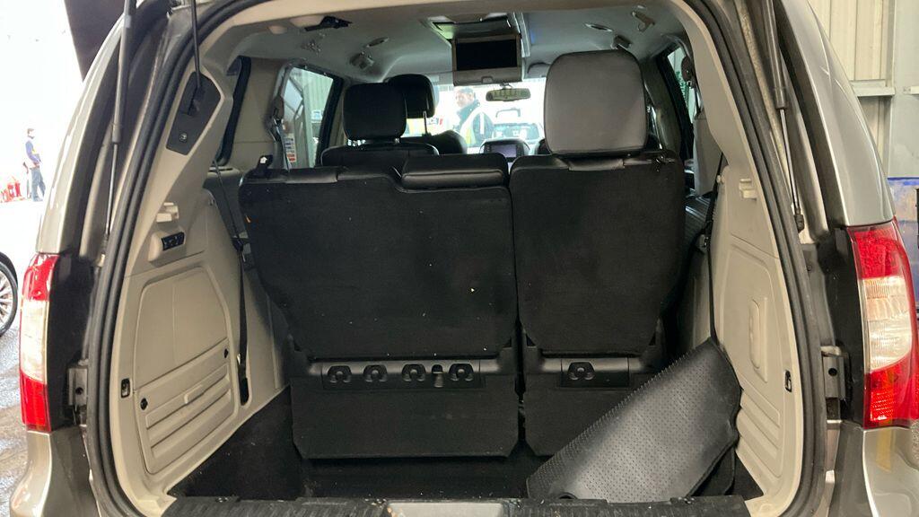 Used Chrysler Grand Voyager 2013 for sale - 76513500: Photo 12