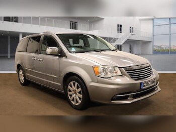 Used Chrysler Grand Voyager 2014 for sale - 76513500: Photo