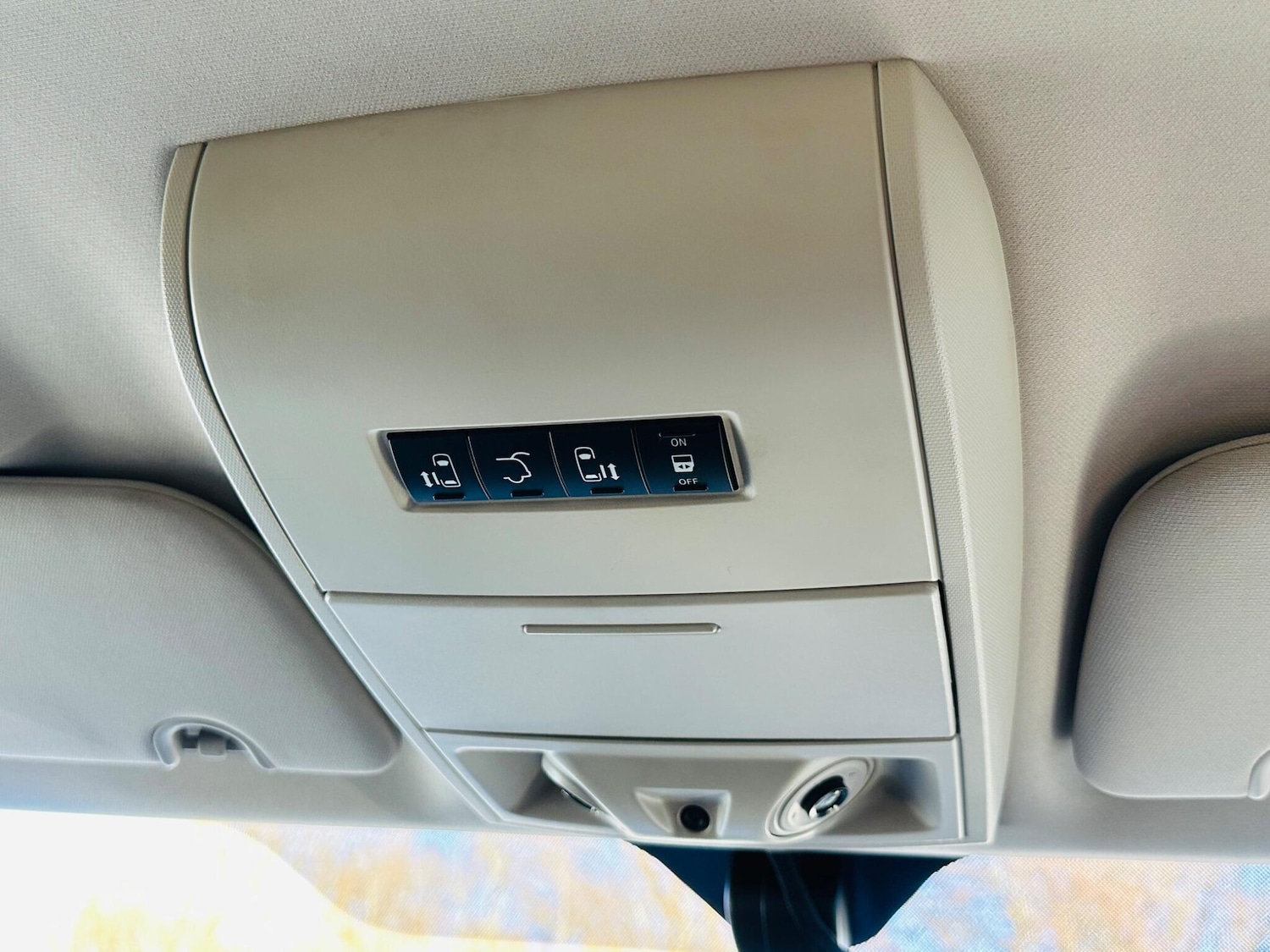 Used Chrysler Grand Voyager 2013 for sale - 76513500: Photo 43